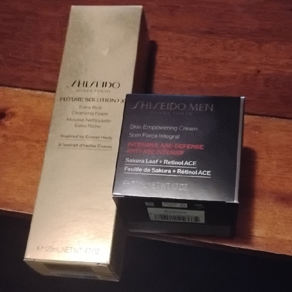 Shiseido Gold and Black Men Grooming Set